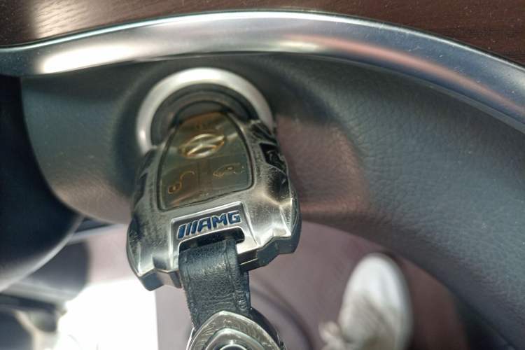 Used Mercedes-Benz V-Class 2020 V 260 Avantgarde Edition
