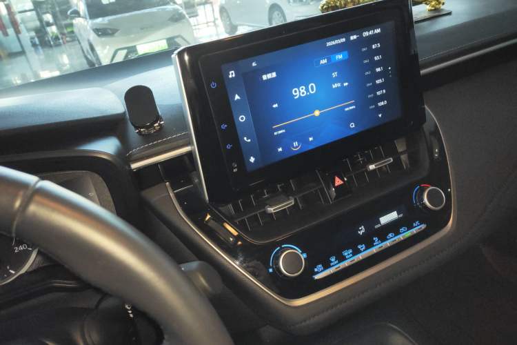 Used Toyota Corolla 2021 1.2T S-CVT Luxury Edition Audio And AC Panel