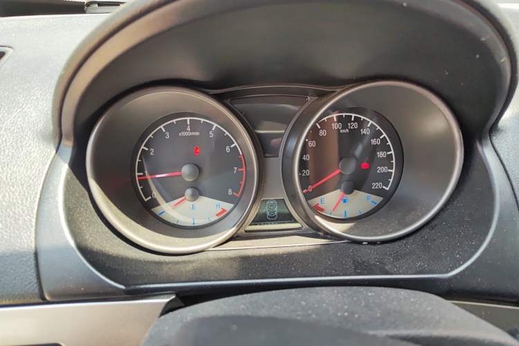 Used Geely Auto GX7 2015 Classic Edition 1.8L Manual Urban Model China V Standard