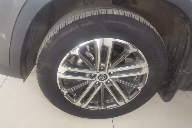 Used CHANGAN CS75 PLUS 2021 1.5T Automatic Prestige Model Left Front Wheel Hub