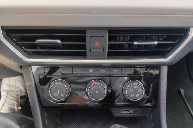 Used Jetta VA7 2025 1.4T "Listen to the Advice" Version
