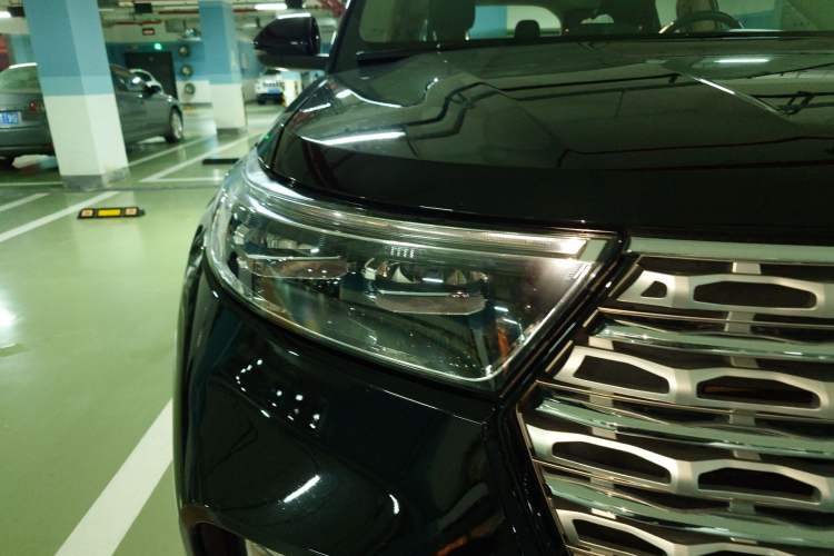 Used Ford Explorer 2020 EcoBoost 285 4x4 Titanium Edition 6 Seats Right Front Headlight