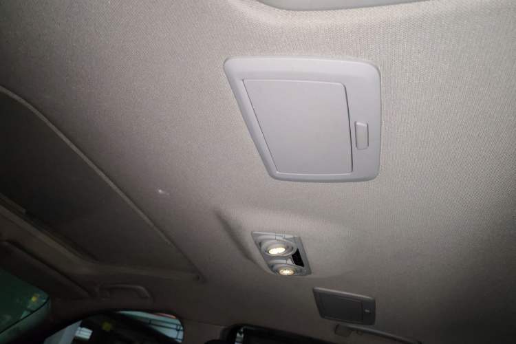 Used BMW 3 Series 2015 320Li Luxury Edition Fashion Model
