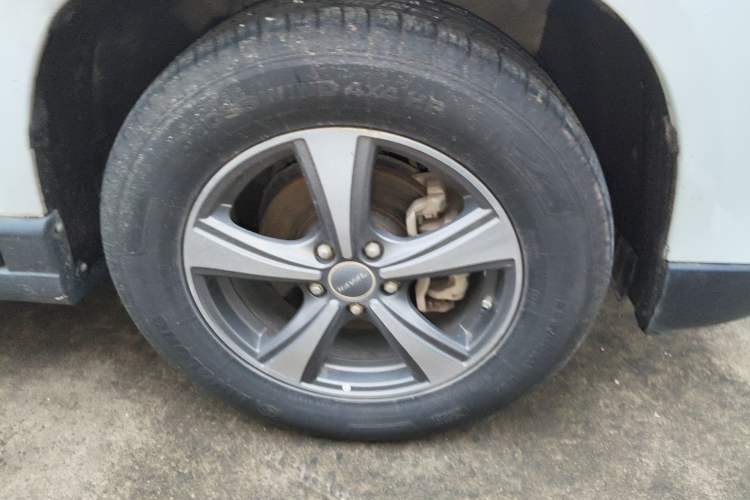 Used Haval H6 2017 Blue Label Sport Edition 1.5T Manual Two-Wheel Drive Elite Model Right Front Wheel Hub