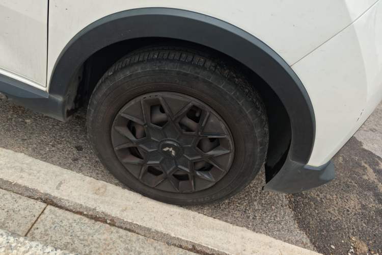 Used Wuling Hongguang MINIEV 2022 GAMEBOY 200km Gaming Edition with Lithium Iron Phosphate Right Front Wheel Hub