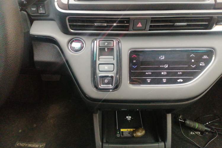 Used Honda Odyssey 2024 2.0L eHEV Sharp & Smart Edition