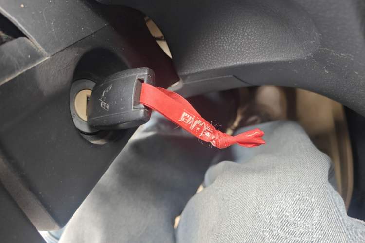 Used Wuling Rongguang V 2015 1.5L Base Version
