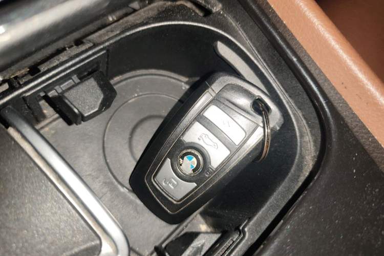 Used BMW 5 Series GT 2015 528i Leading Model