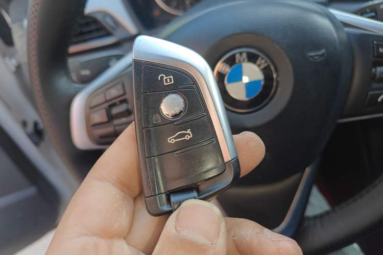 Used BMW X1 2016 sDrive18Li Premium Edition
