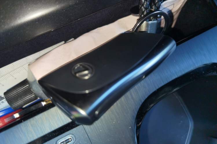 Used Lexus ES 2025 200 Premium Edition Vehicle Key