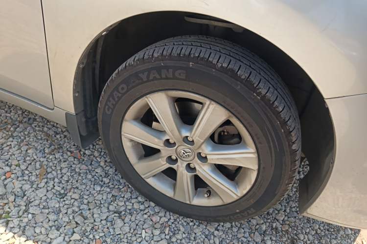 Used Toyota Verso 2011 180E CVT Elite Edition Right Front Wheel Hub