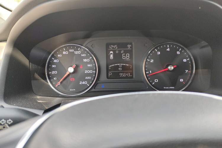 Used Roewe i6 2018 20T Automatic Internet Smart Edition