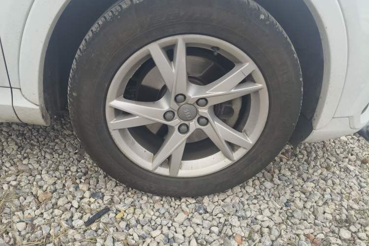 Used Audi Q3 2018 30th Anniversary Edition 30 TFSI Fashion Model Right Front Wheel Hub