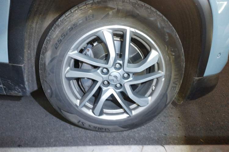 Used Nio ES6 2020 420 km Sport Edition Right Front Wheel Hub