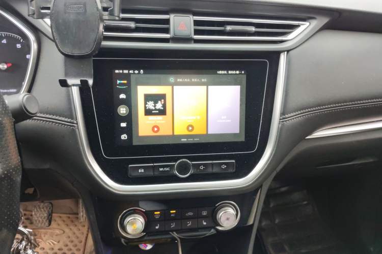 Used Roewe RX3 2018 1.6L Manual Internet Smart Edition