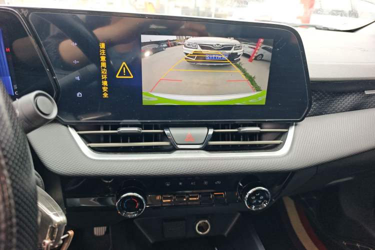 Used Chevrolet Monza 2024 1.5L Dual-Clutch Enjoyment Edition Audio And AC Panel