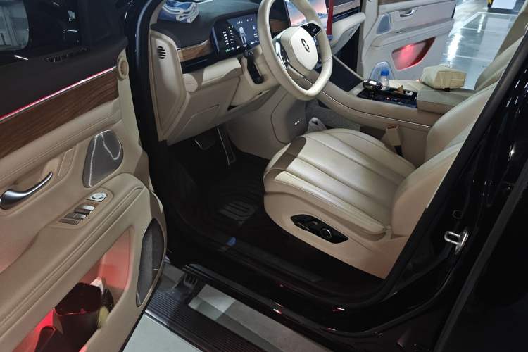 Used Hima AITO M7 2024 1.5T Intelligent Driving 4WD Max Edition 5 Seats
