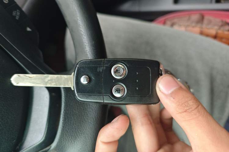 Used Honda CR-V 2012 2.0L two-wheel drive urban version