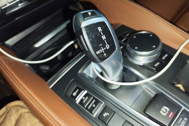 Used BMW X6 2017 xDrive28i Gear Lever