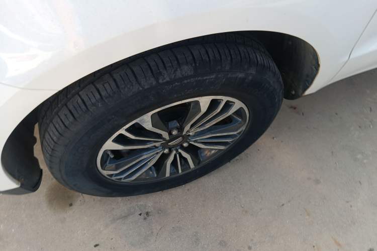 Used Geely Auto Vision X6 2016 1.8L Manual Luxury Model