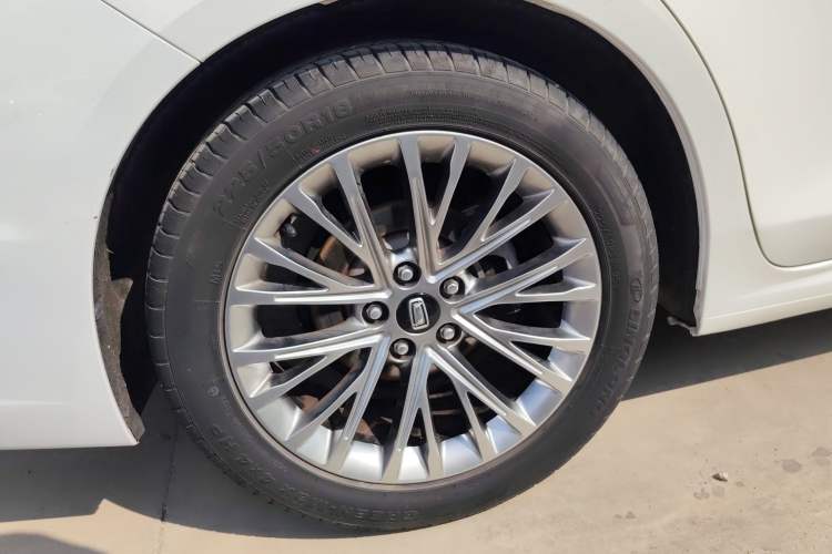 Used Bestune B70 2022 Third Generation 1.5T Automatic Enjoyment Version Right Rear Wheel Hub