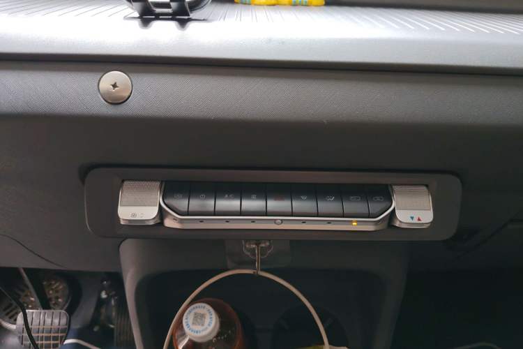 Used Foton Scenic i7 2025 Model—Professional Logistics Short-axle Front-wheel-drive, CATL 43.53 kWh, Zhiyuan Edition, Flat Roof, Single Tire, 2 Seats