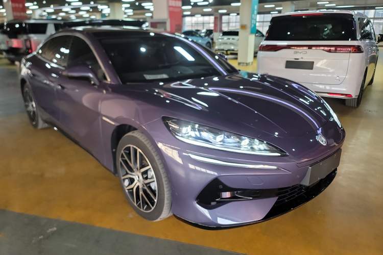 Used Denza Z9 2024 1100 km Four-Wheel Drive Max Version
