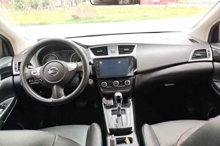 Used Nissan Sylphy 2016 1.6XV CVT Smart Enjoyment Version Center Console