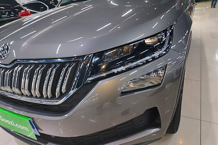 Used Skoda Kodiaq GT 2019 TSI330 Two-Wheel-Drive Luxury Edition China VI Standard Left Front Headlight