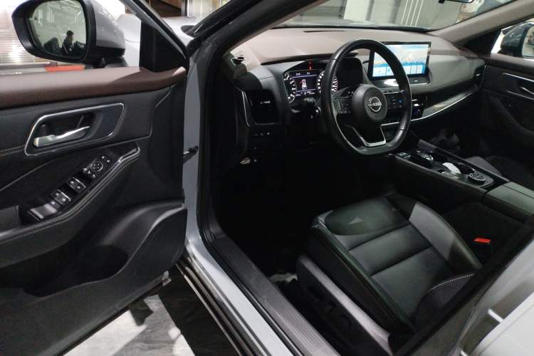 Used Nissan X-Trail 2023 e-POWER Ultra-Hybrid Dual-Motor All-Wheel-Drive Luxury Edition Driver Seat