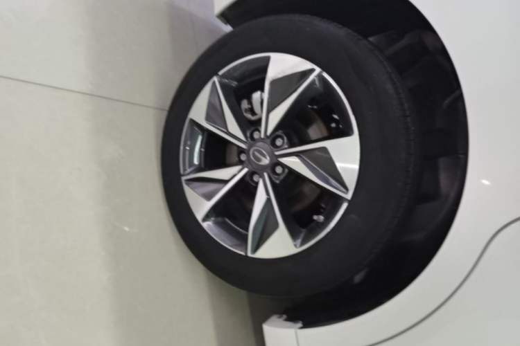 Used GAC Trumpchi M6 2023 PRO 270T DCT Luxury Edition Exterior 5