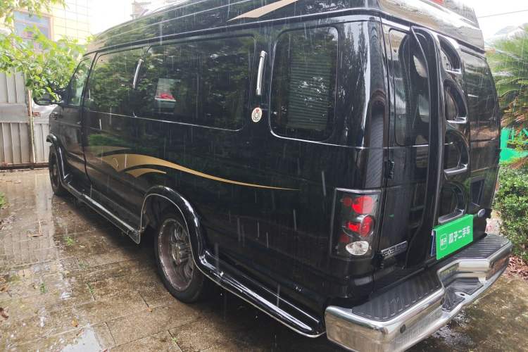 Used Ford E350 