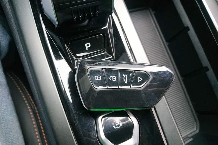 Used Geely Auto Haoyue L 2023 2.0T DCT Prestige Edition
