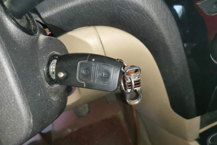 Used JMC Yusheng S350 2013 2.4T Two-Wheel-Drive Special Edition
