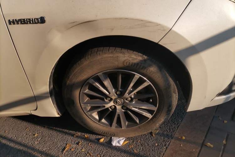 Used Toyota Levin 2017 Revised Dual-Engine 1.8H GS E-CVT Elite Sunroof Version China V Standard
