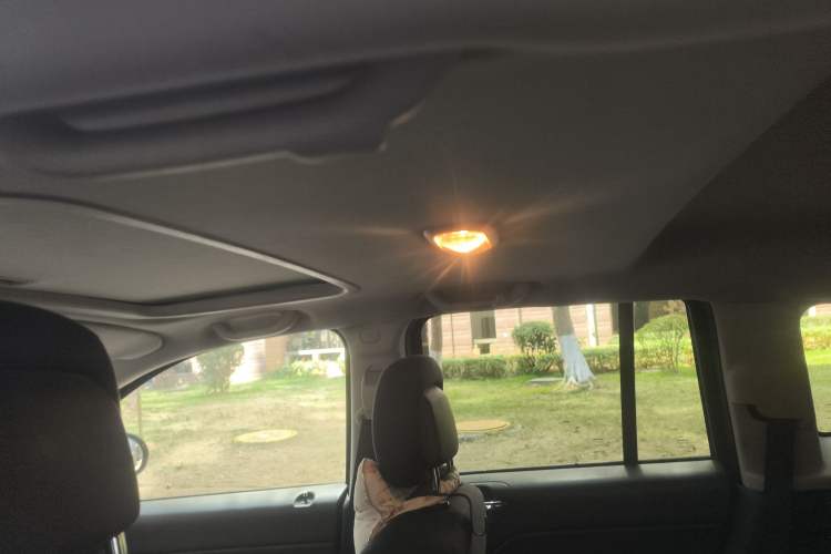 Used Jeep Compass 2012 2.4L four-wheel-drive sport version
