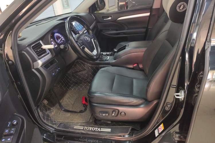 Used Toyota Highlander 2018 2.0T Four-Wheel Drive Luxury Version 7 Seats China VI Standard

