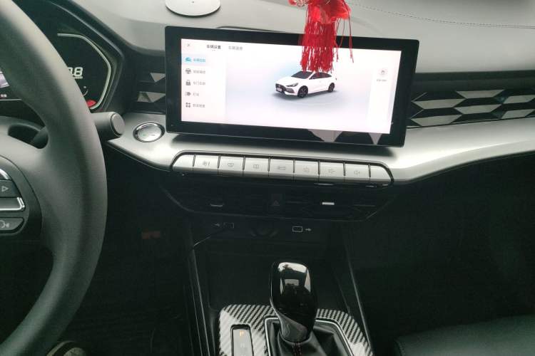 Used MG 5 2022 180 DVVT CVT Youth Luxury Edition
