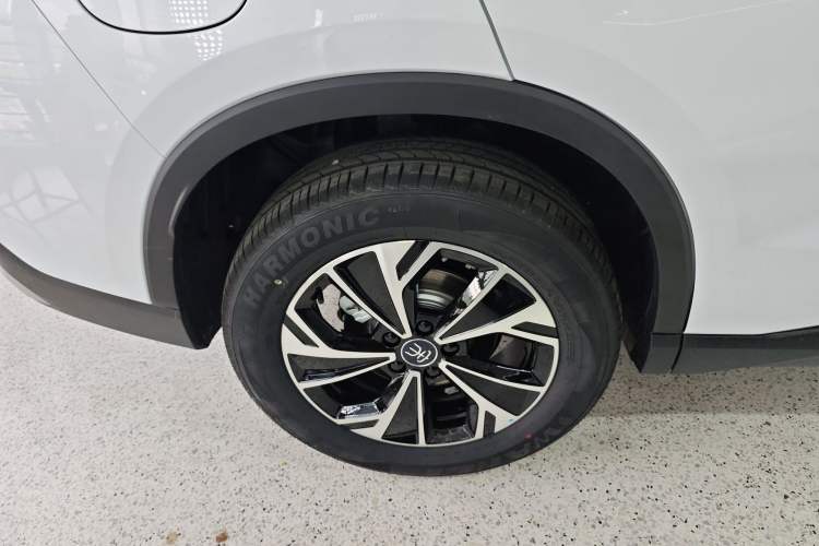 Used BYD Song Pro New Energy 2026 Model DM-i 133KM Progressive Version Right Rear Wheel Hub