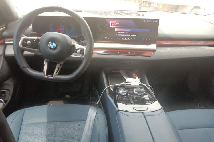 Used BMW 5 Series 2024 530Li Luxury Edition M Sport Package