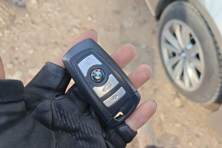 Used BMW 5 Series 2014 520Li Elegant Model
