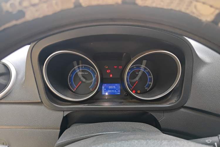 Used CHANGAN KAICHENG Ruixing M70 2019 1.5L Comfort Version 6-Seater China VI Standard Flat Roof Liftback Doors – DAM15KL