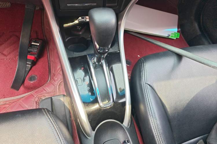 Used Honda Crider 2016 1.8L CVT Luxury Edition Gear Lever