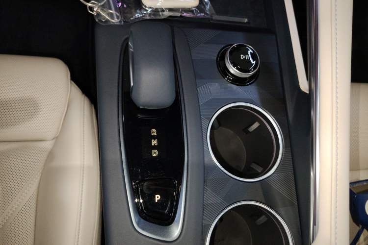 Used Zeekr 001 2026 95° All-Wheel-Drive Max Edition Gear Lever