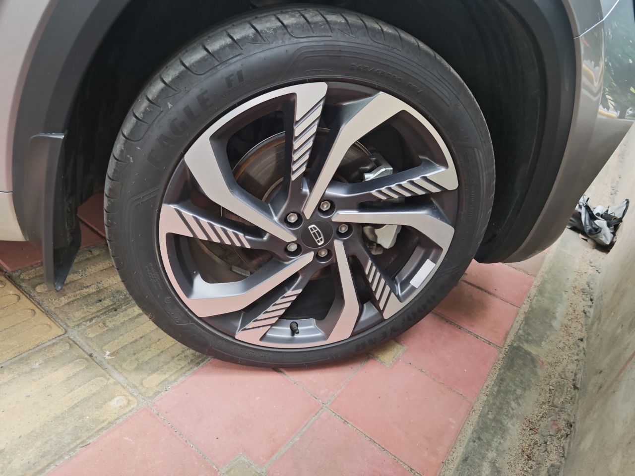 Geely Auto Monjaro L 2024 2.0TD High-Power Automatic Two-Wheel Drive Skyline Edition — снимка 8