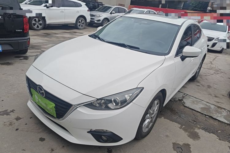 Used Mazda 3 Axela 2016 Sedan 1.5L Automatic Luxury Model