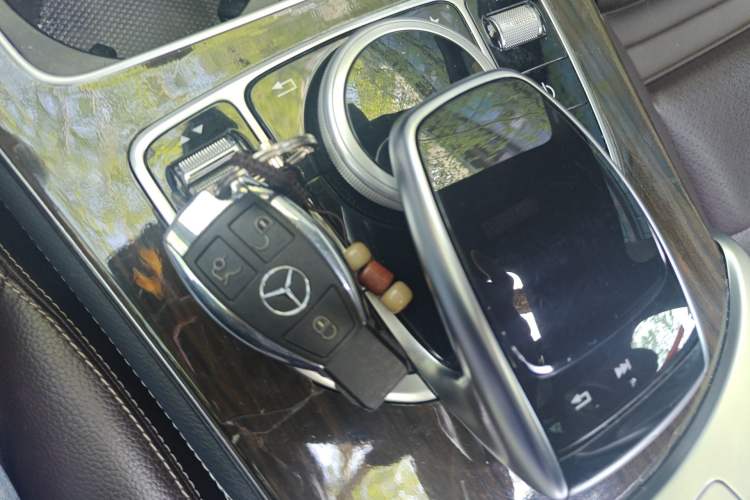 Used Mercedes-Benz GLC 2017 GLC 260 4MATIC Dynamic Edition Vehicle Key