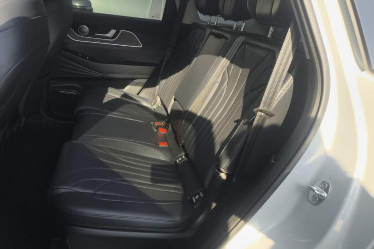 Used Chery Fengyun T9 2024 120 Long-Range Flagship Version 7 Seats Ternary Lithium