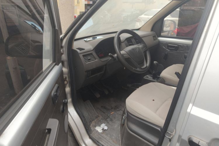 Used Wuling Rongguang S 2021 1.2L Base Model Window-Sealed 5-Seat LSI Car