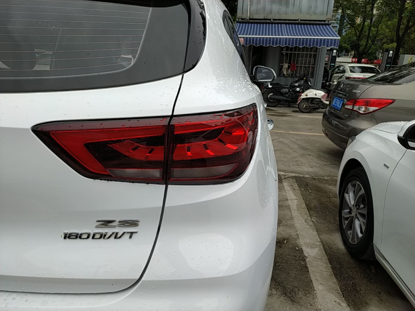 MG ZS 2022 180 DVVT Automatic Global Million-Unit 958 Edition — снимка 9